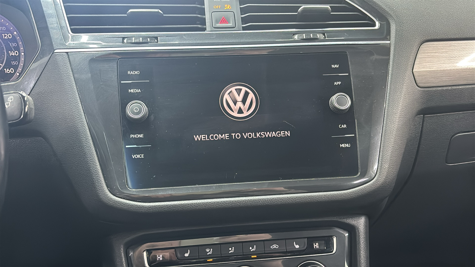 Car Connection Superstore - Used vehicle - SUV VOLKSWAGEN TIGUAN 2019
