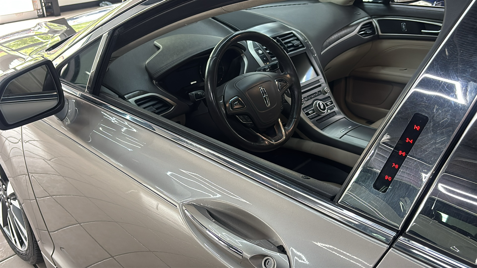 Car Connection Superstore - Used vehicle - SEDAN LINCOLN MKZ 2018