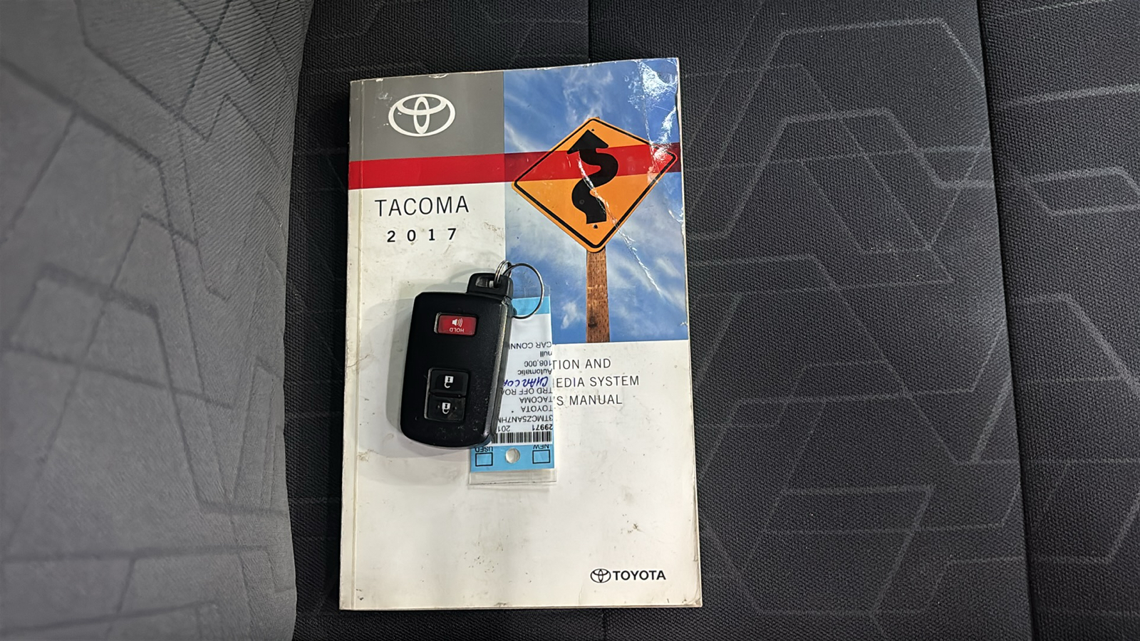 Car Connection Superstore - Used vehicle - TRUCK TOYOTA TACOMA 2017