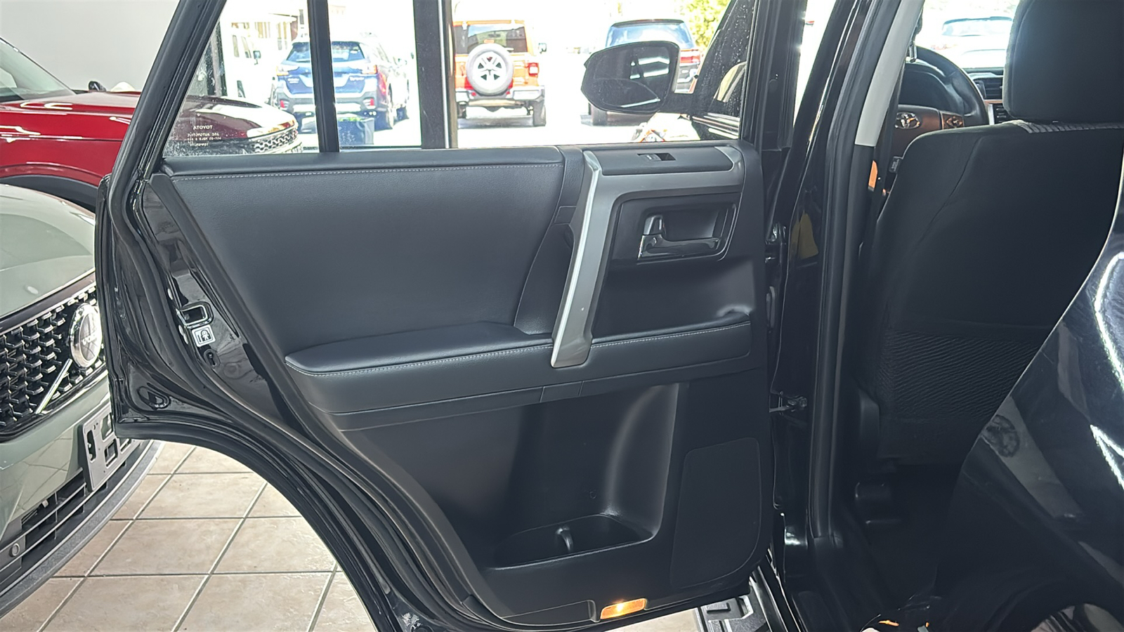 Car Connection Superstore - Used vehicle - SUV TOYOTA 4RUNNER 2020