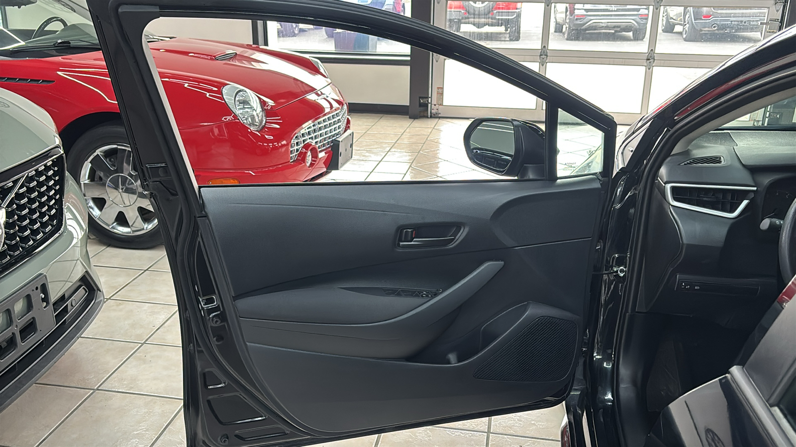 Car Connection Superstore - Used vehicle - SEDAN TOYOTA COROLLA 2025