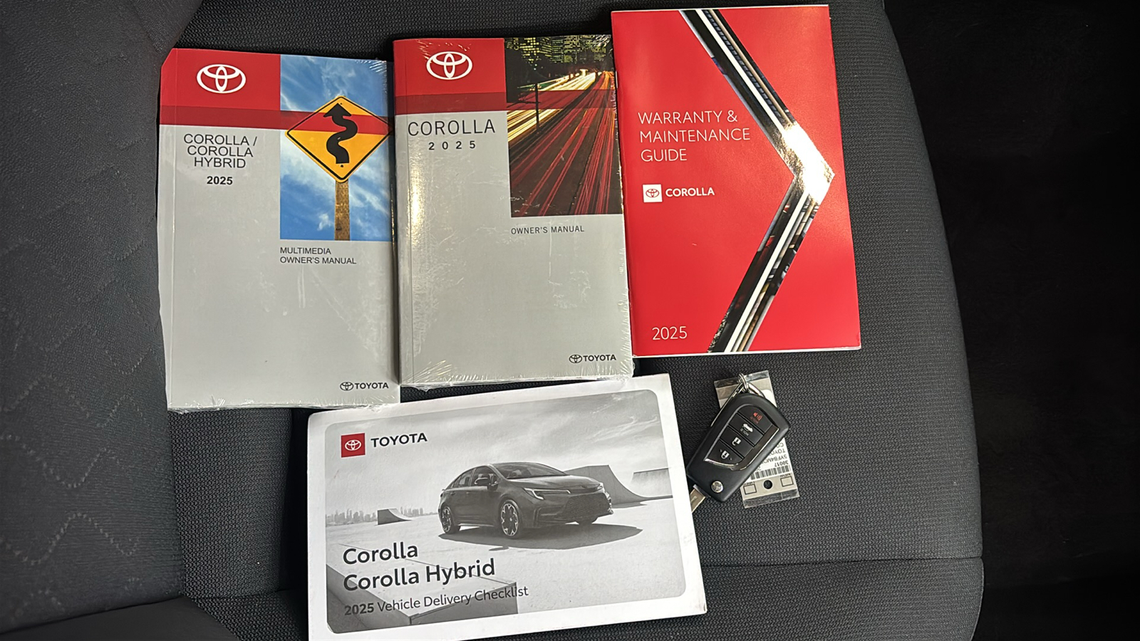 Car Connection Superstore - Used vehicle - SEDAN TOYOTA COROLLA 2025