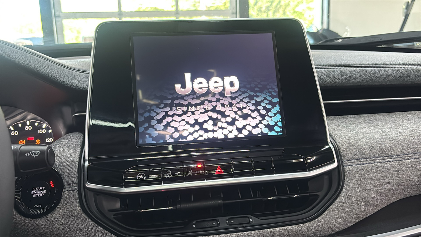 Car Connection Superstore - Used vehicle - SUV JEEP COMPASS 2025