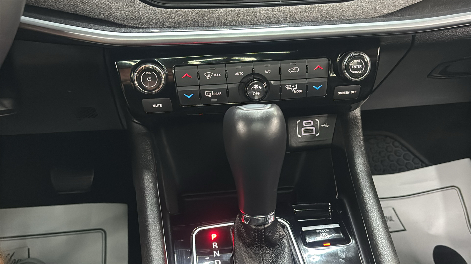 Car Connection Superstore - Used vehicle - SUV JEEP COMPASS 2025