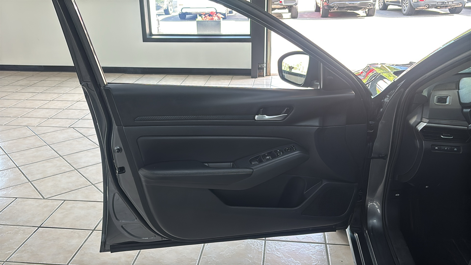 Car Connection Superstore - Used vehicle - SEDAN NISSAN ALTIMA 2025