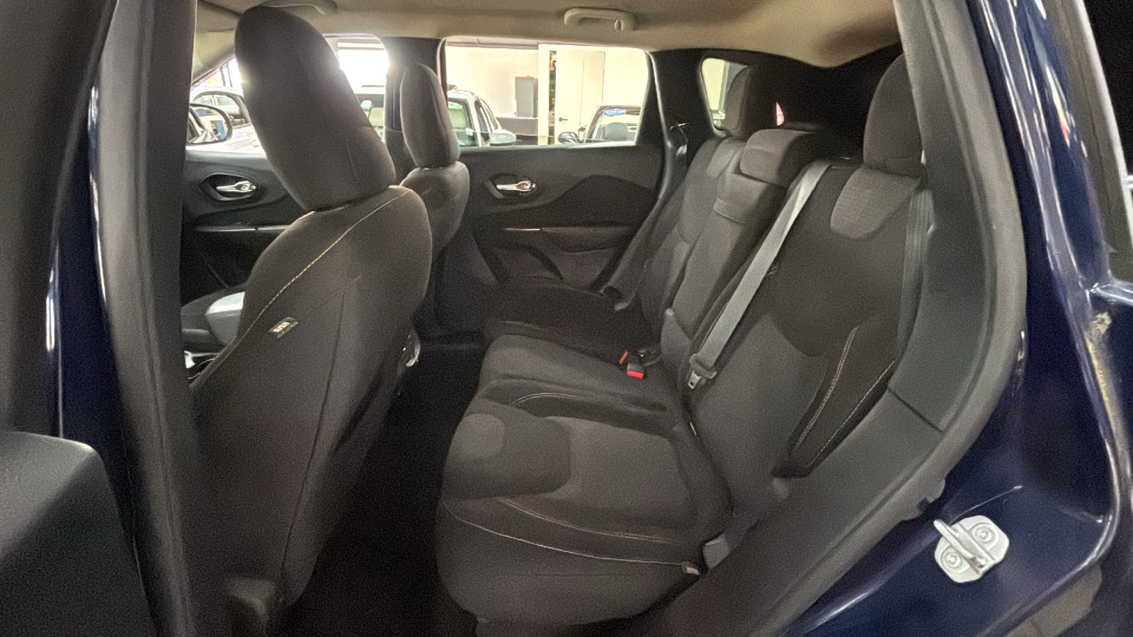 Car Connection Superstore - Used vehicle - SUV JEEP CHEROKEE 2016