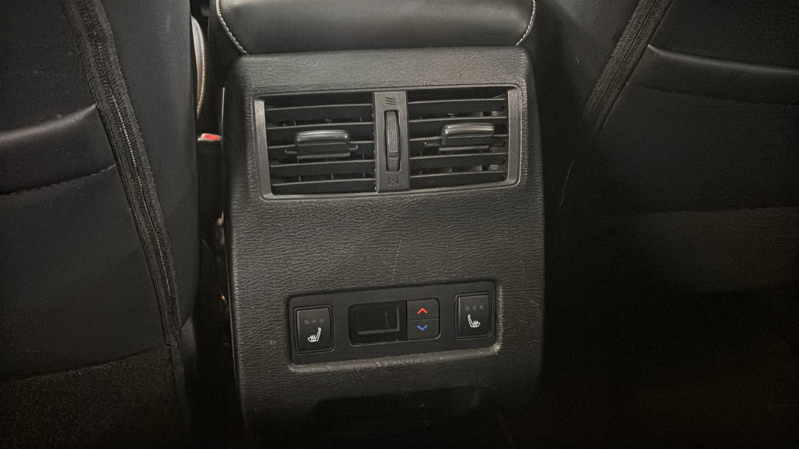 Car Connection Superstore - Used vehicle - SUV MITSUBISHI OUTLANDER 2023