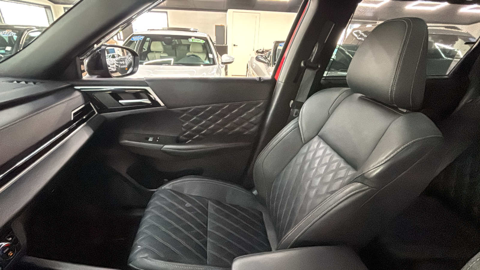 Car Connection Superstore - Used vehicle - SUV MITSUBISHI OUTLANDER 2023