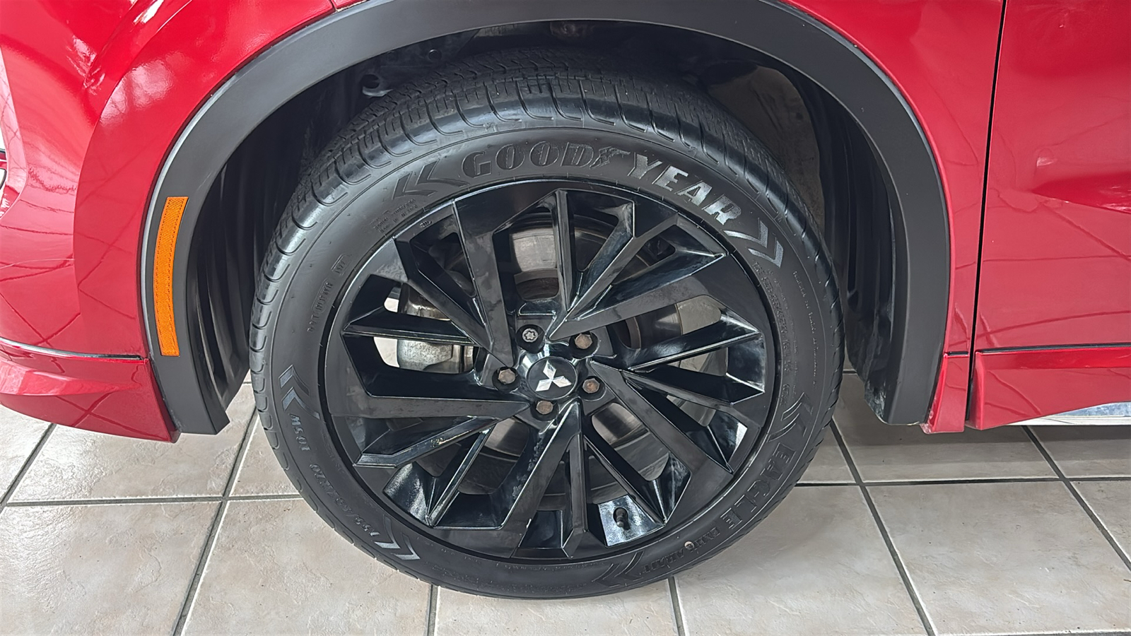 Car Connection Superstore - Used vehicle - SUV MITSUBISHI OUTLANDER 2023