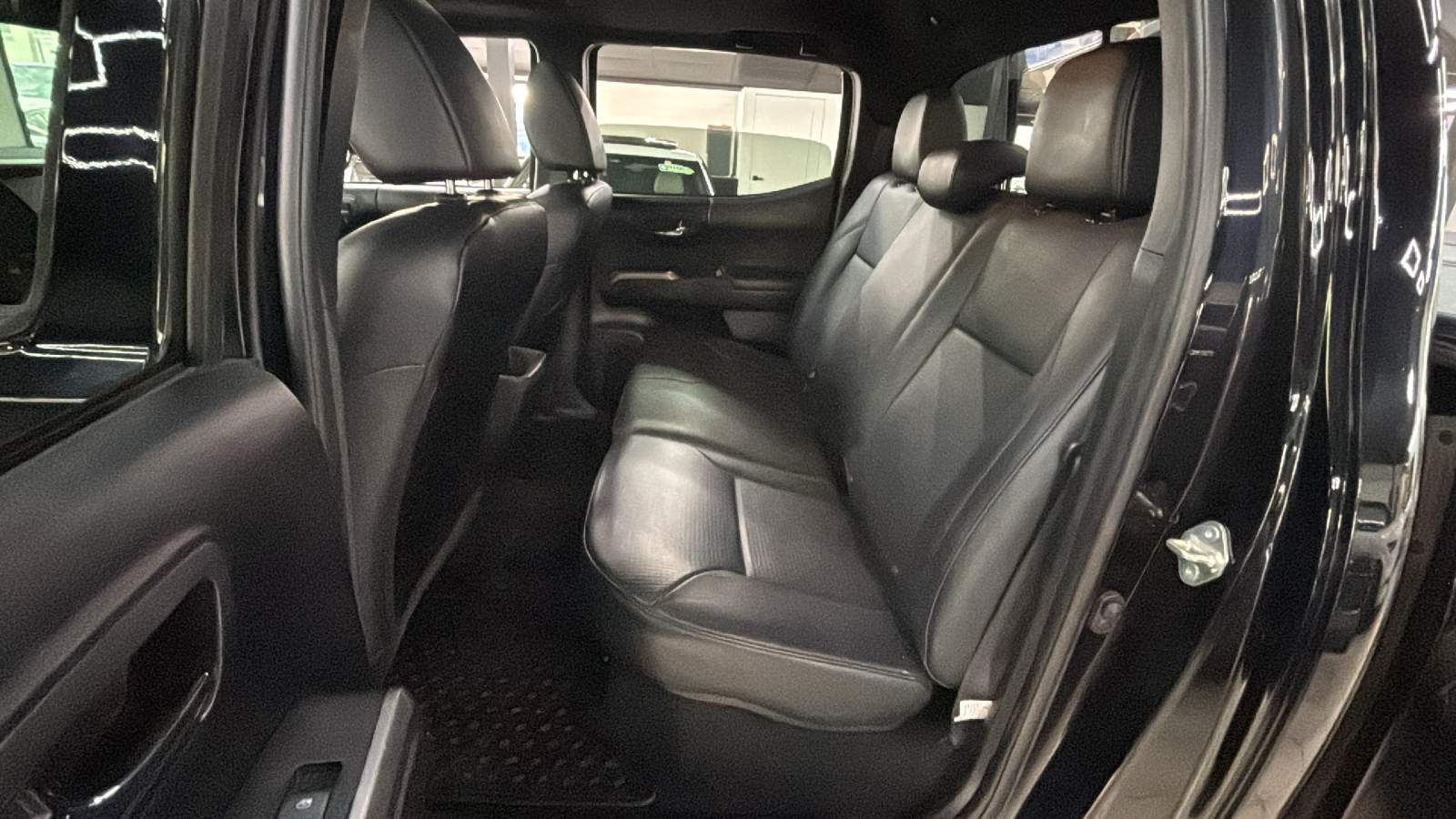 Car Connection Superstore - Used vehicle - TRUCK TOYOTA TACOMA 4WD 2020