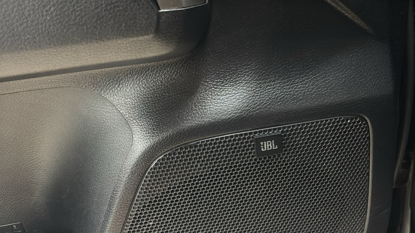 Car Connection Superstore - Used vehicle - TRUCK TOYOTA TACOMA 4WD 2020