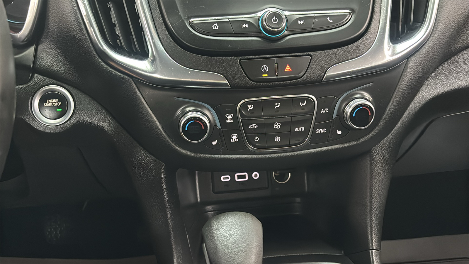 Car Connection Superstore - Used vehicle - SUV CHEVROLET EQUINOX 2022