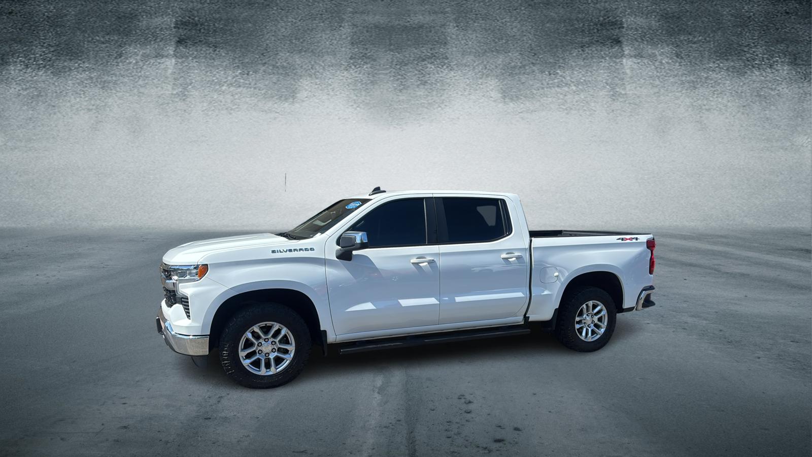 Car Connection Superstore - Used vehicle - TRUCK CHEVROLET 1500 CREW 2022