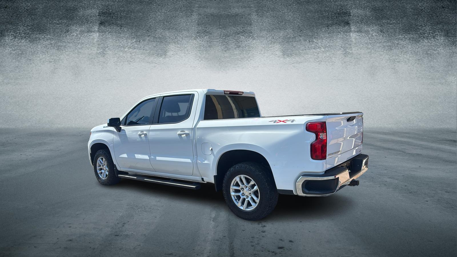 Car Connection Superstore - Used vehicle - TRUCK CHEVROLET 1500 CREW 2022