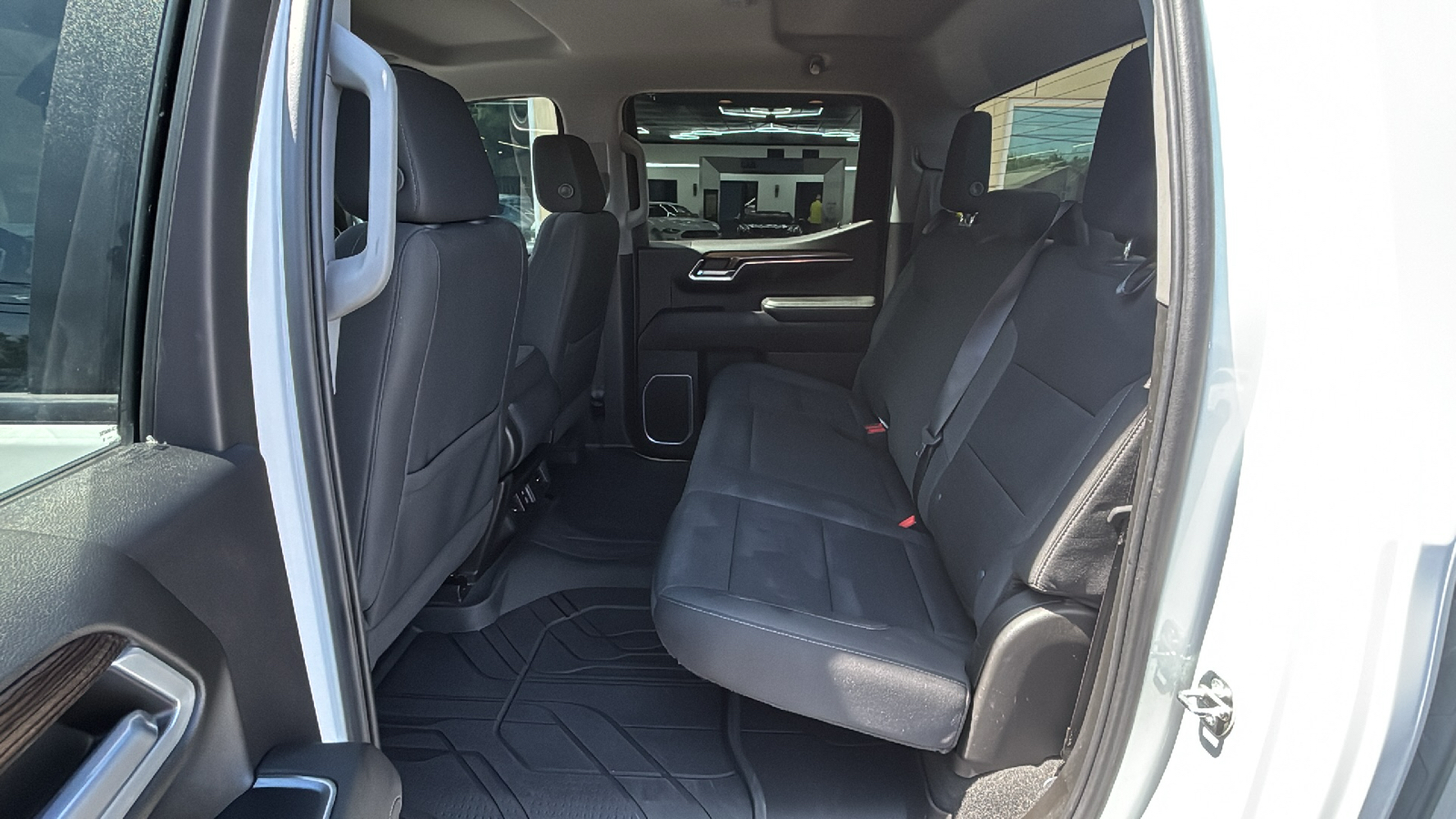 Car Connection Superstore - Used vehicle - TRUCK CHEVROLET 1500 CREW 2022