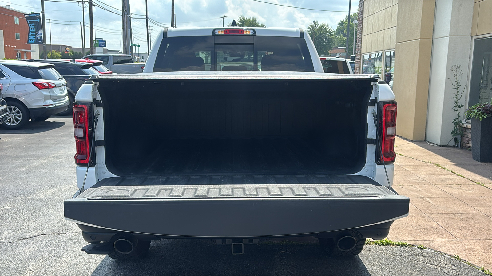 Car Connection Superstore - Used vehicle - TRUCK RAM 1500 CREW 2025