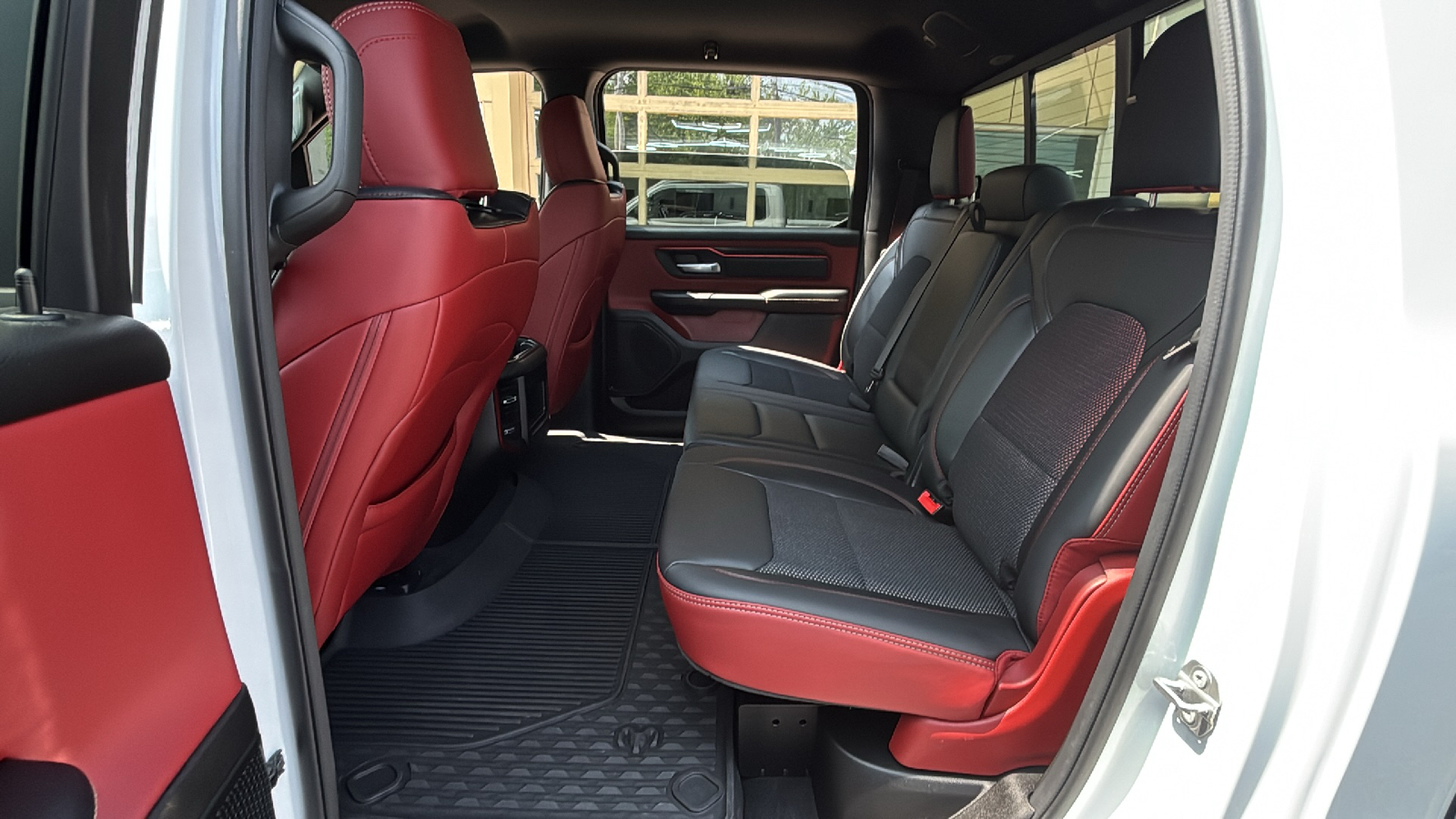 Car Connection Superstore - Used vehicle - TRUCK RAM 1500 CREW 2025