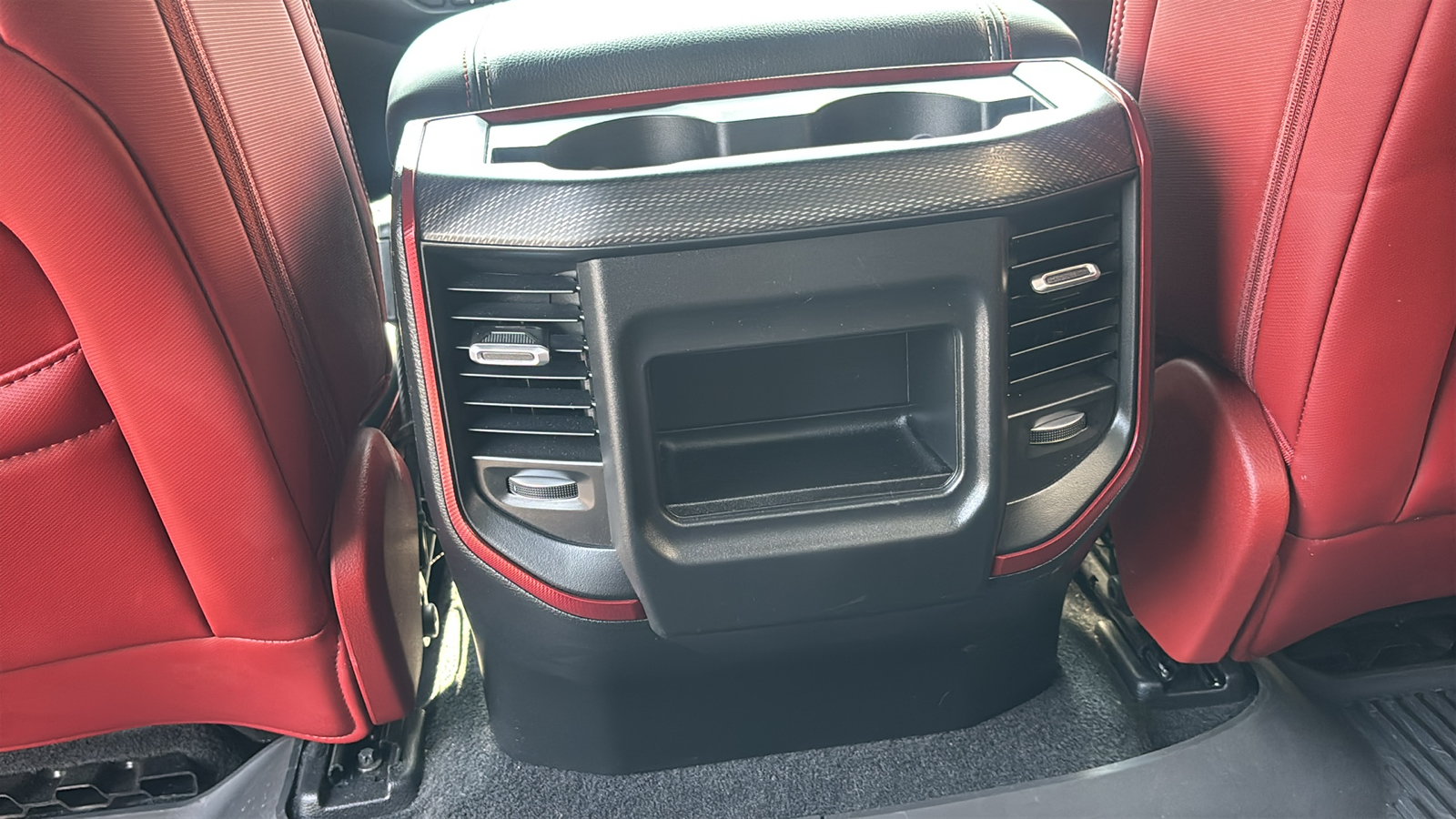 Car Connection Superstore - Used vehicle - TRUCK RAM 1500 CREW 2025