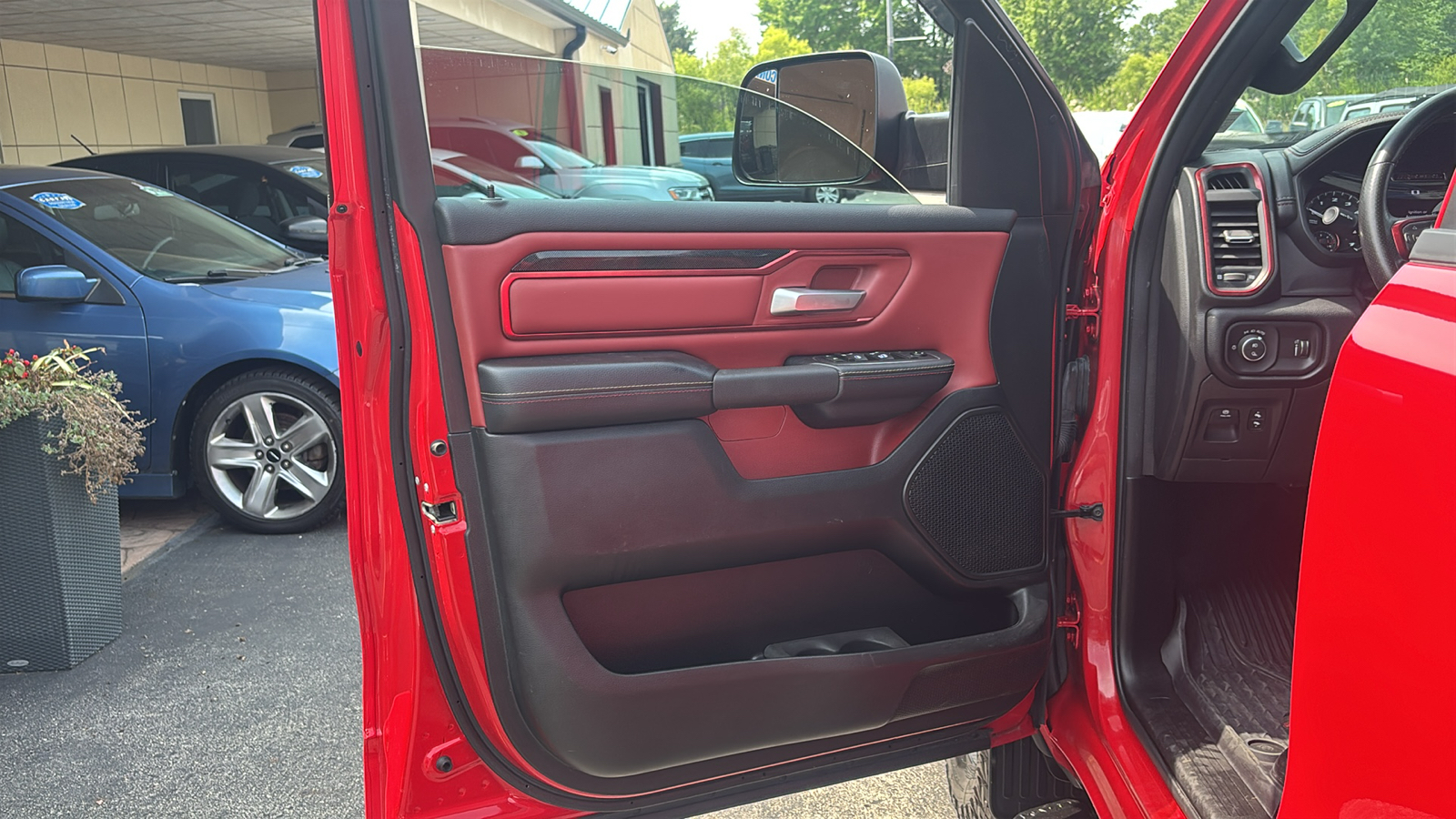 Car Connection Superstore - Used vehicle - TRUCK RAM 1500 QUAD 2022