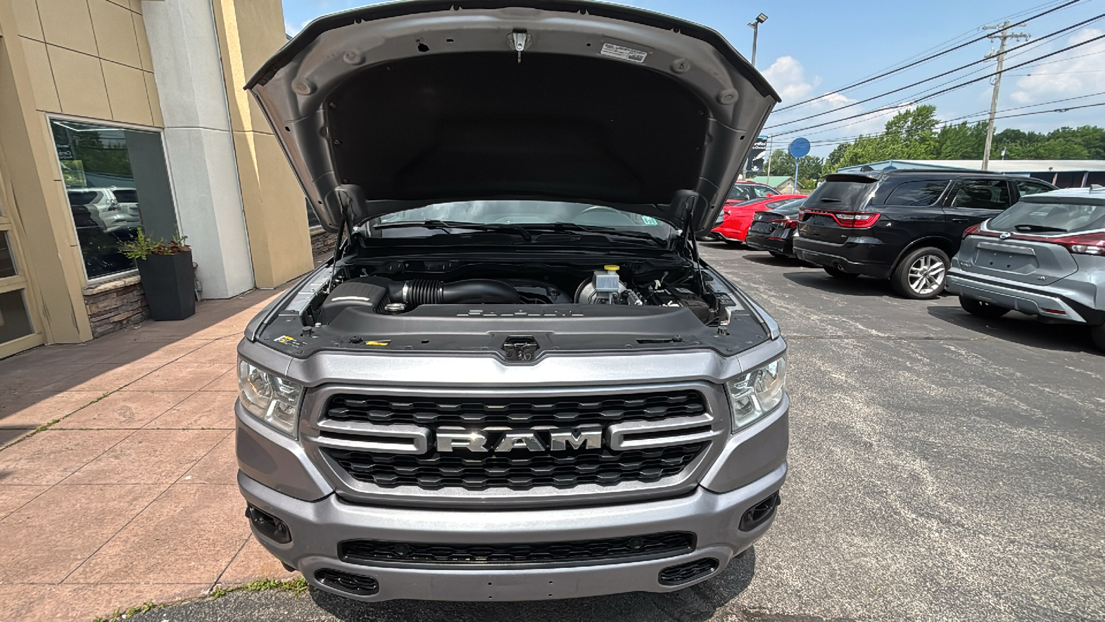 Car Connection Superstore - Used vehicle - TRUCK RAM 1500 CREW 2022