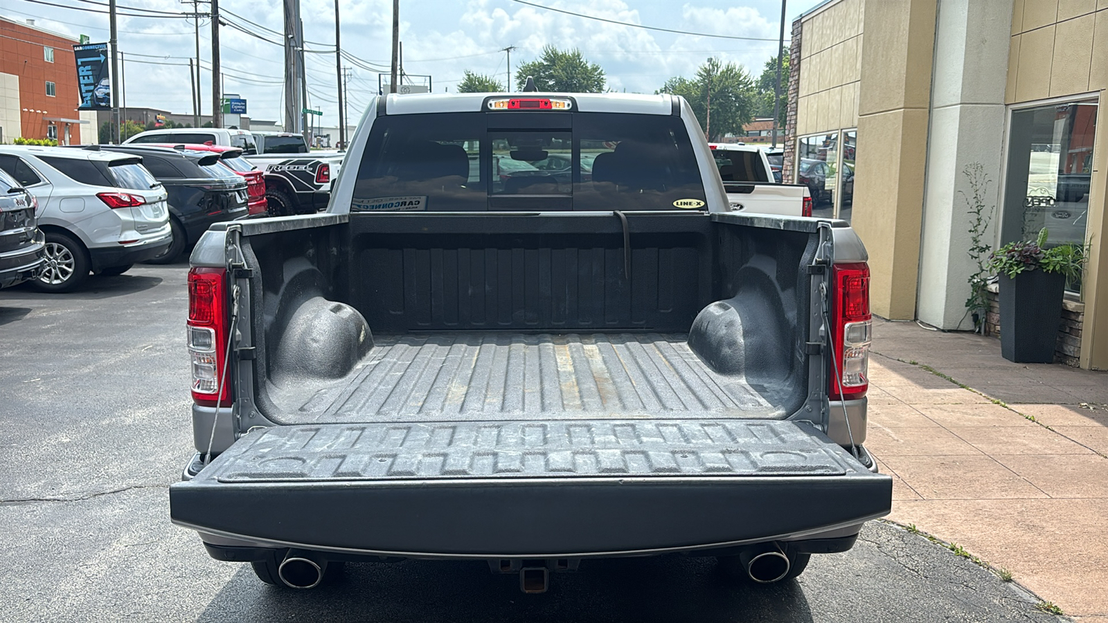 Car Connection Superstore - Used vehicle - TRUCK RAM 1500 CREW 2022
