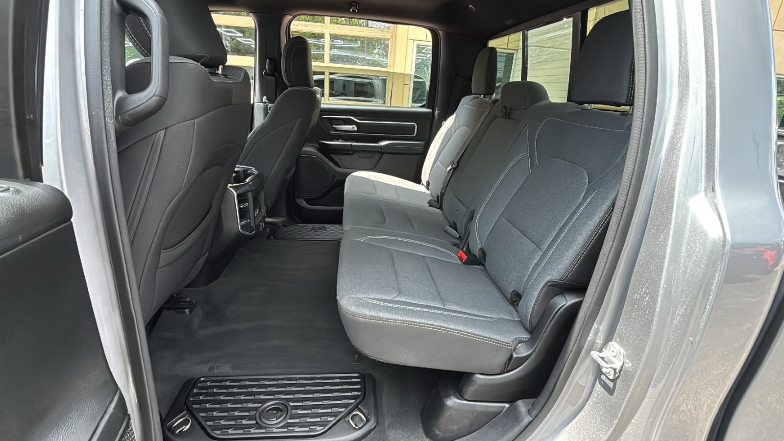 Car Connection Superstore - Used vehicle - TRUCK RAM 1500 CREW 2022