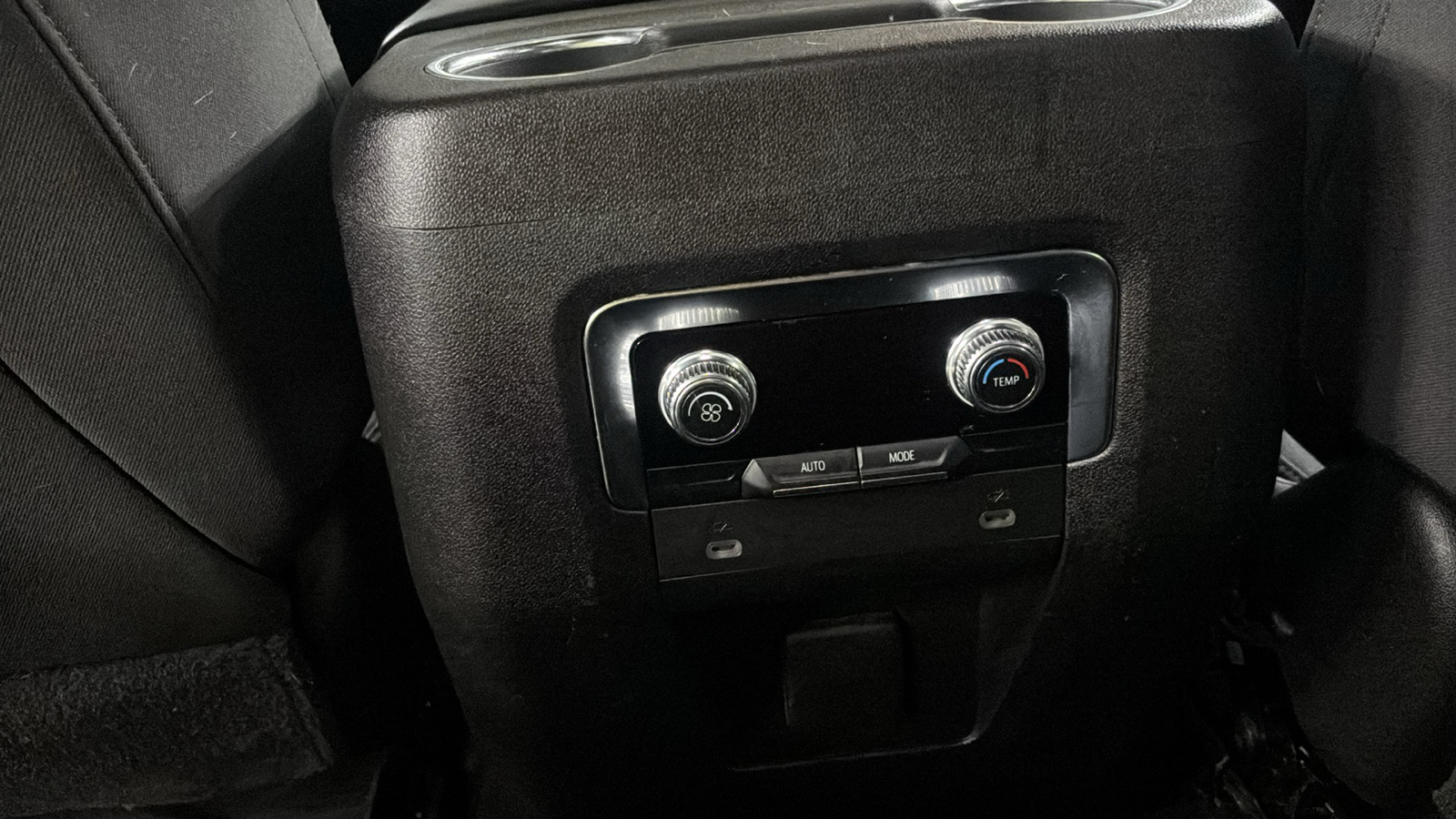 Car Connection Superstore - Used vehicle - SUV GMC YUKON 2021