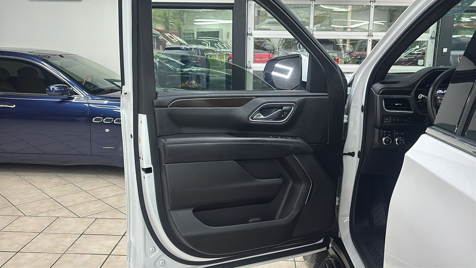 Car Connection Superstore - Used vehicle - SUV GMC YUKON 2021