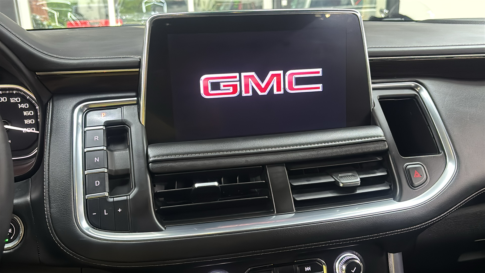 Car Connection Superstore - Used vehicle - SUV GMC YUKON 2021