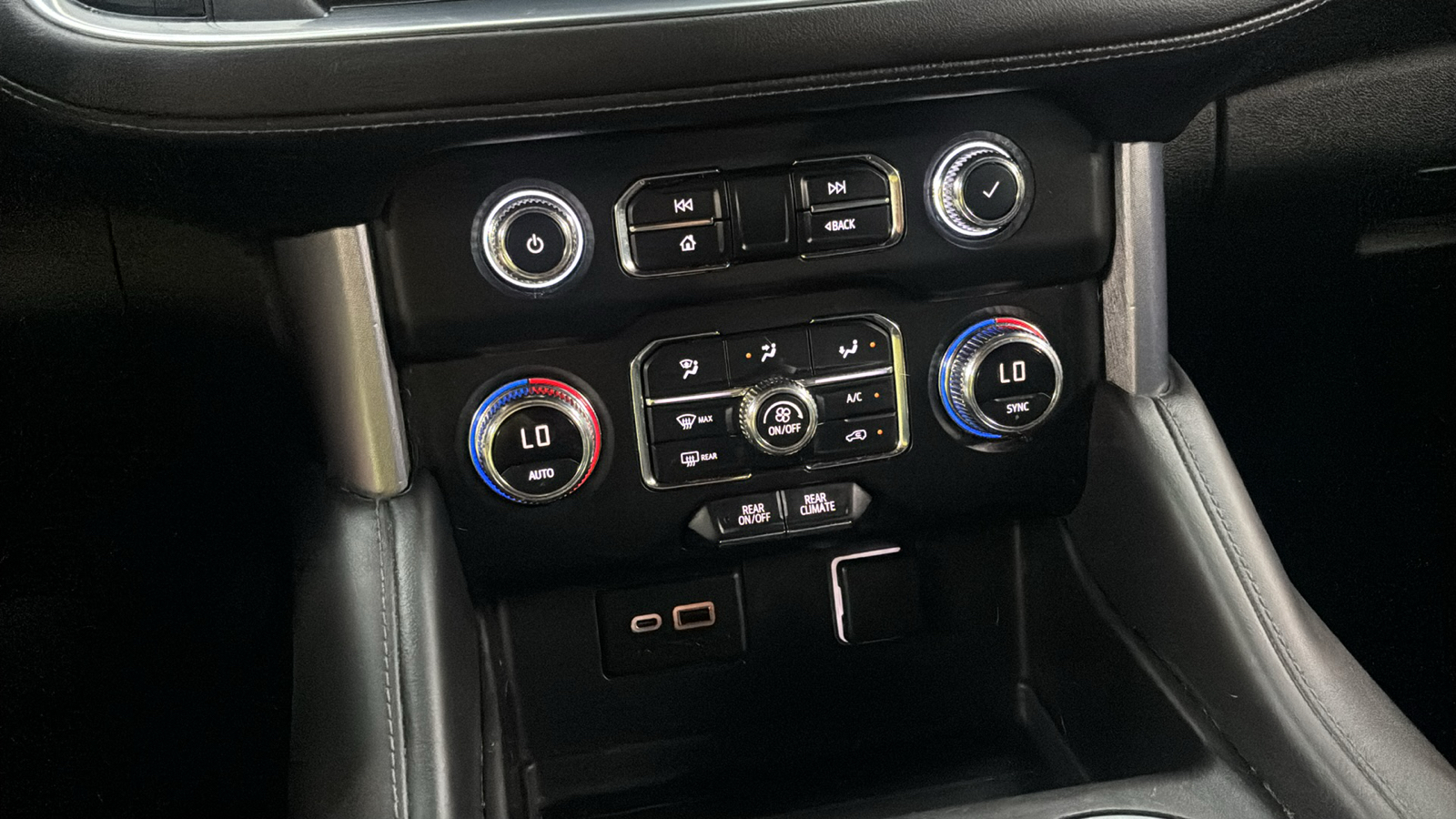 Car Connection Superstore - Used vehicle - SUV GMC YUKON 2021