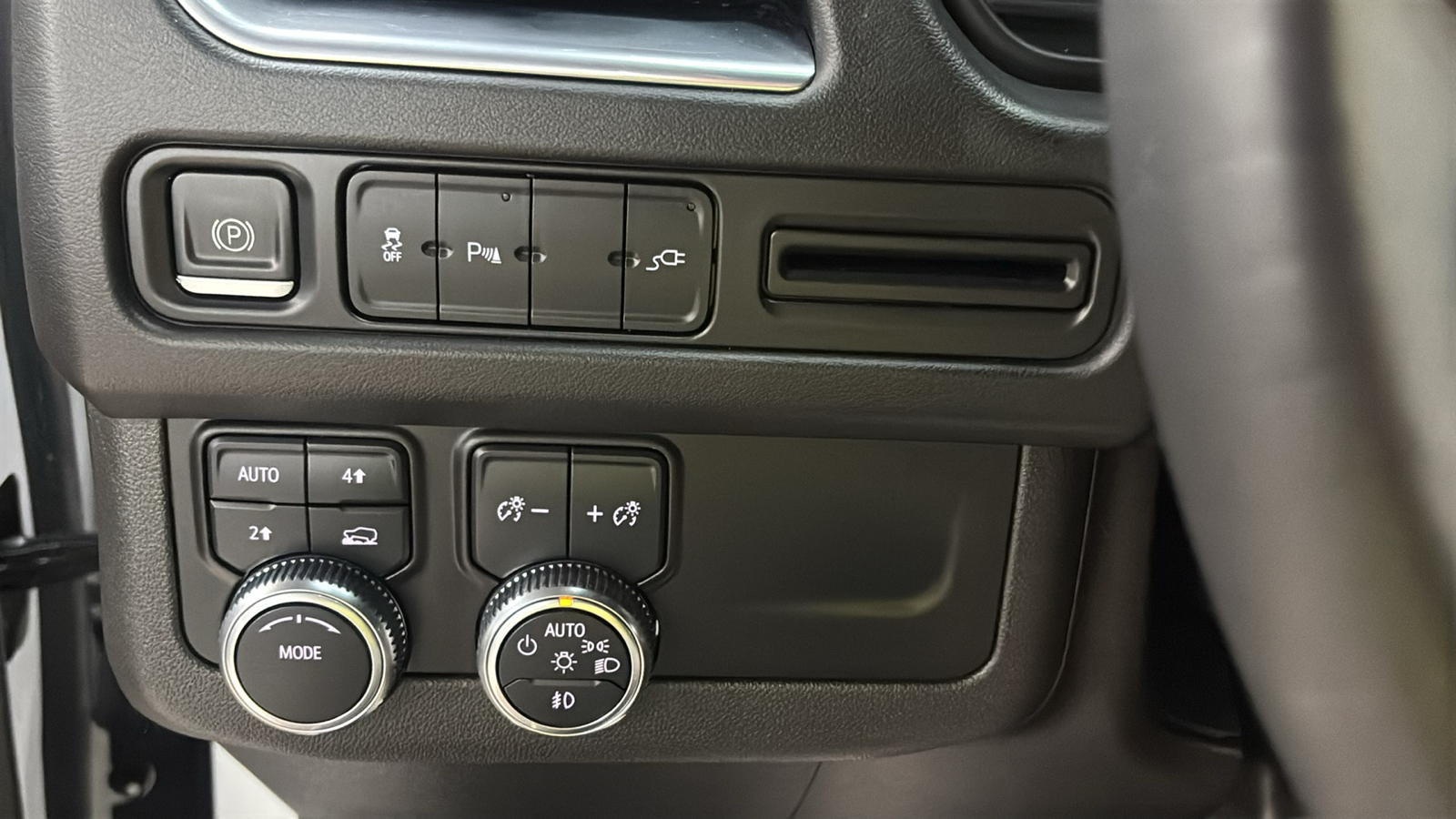 Car Connection Superstore - Used vehicle - SUV GMC YUKON 2021