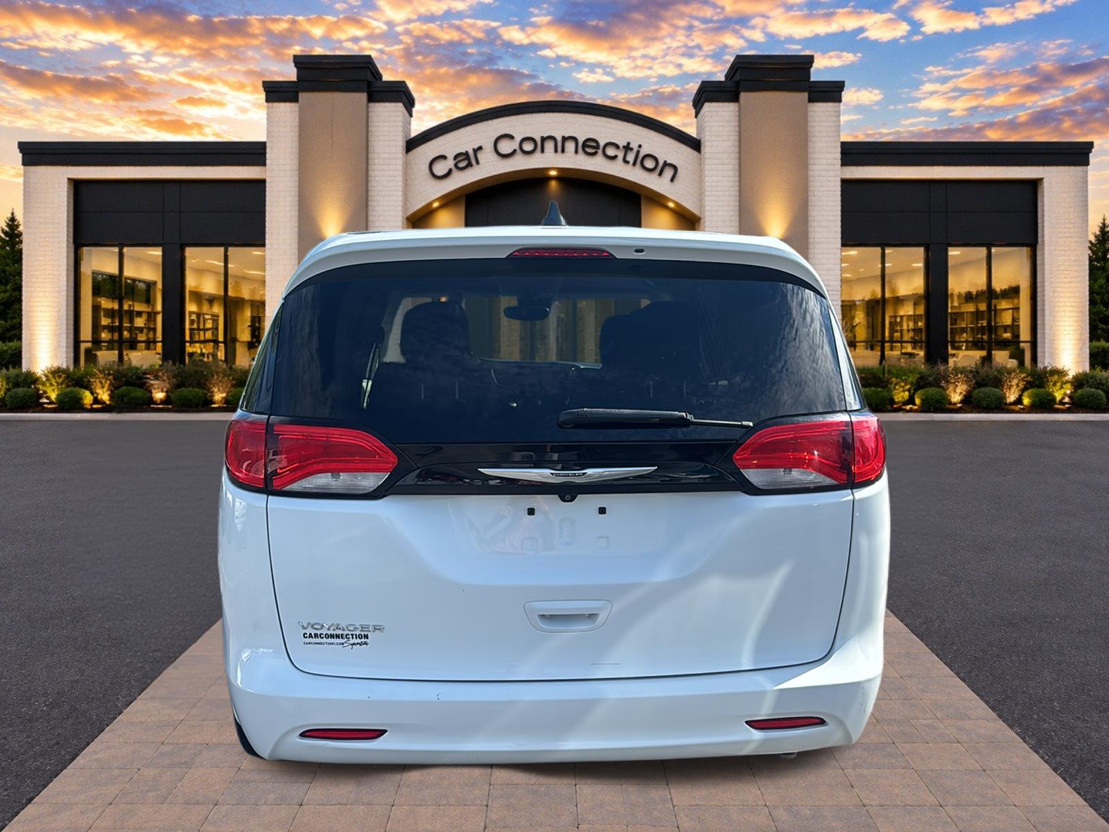 Car Connection Superstore - Used vehicle - MINIVAN CHRYSLER VOYAGER 2023