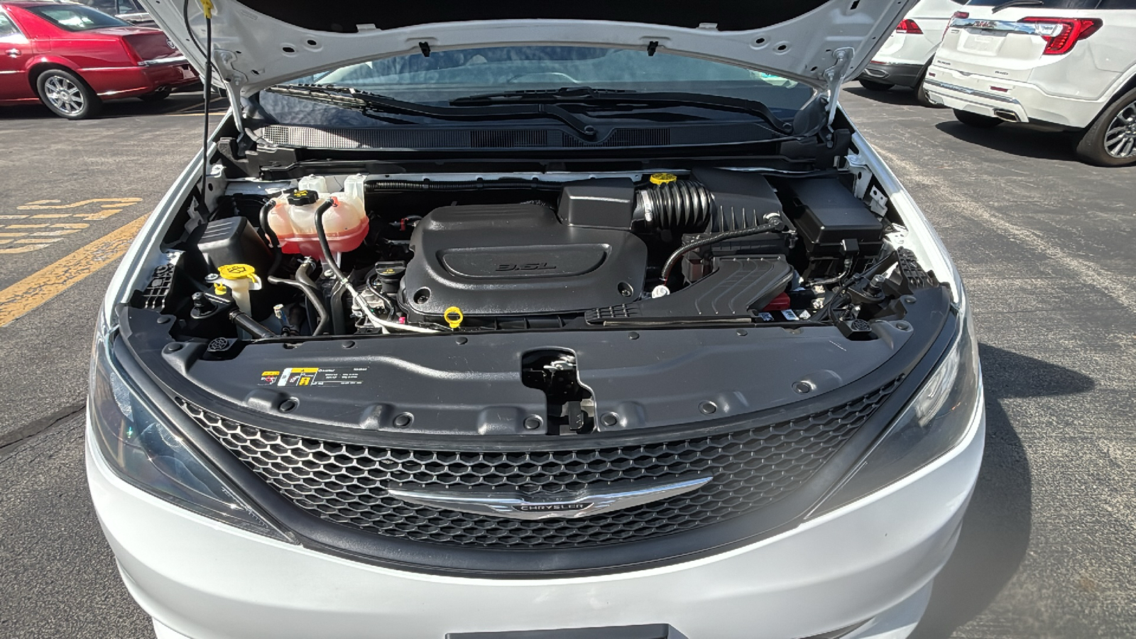 Car Connection Superstore - Used vehicle - MINIVAN CHRYSLER VOYAGER 2023