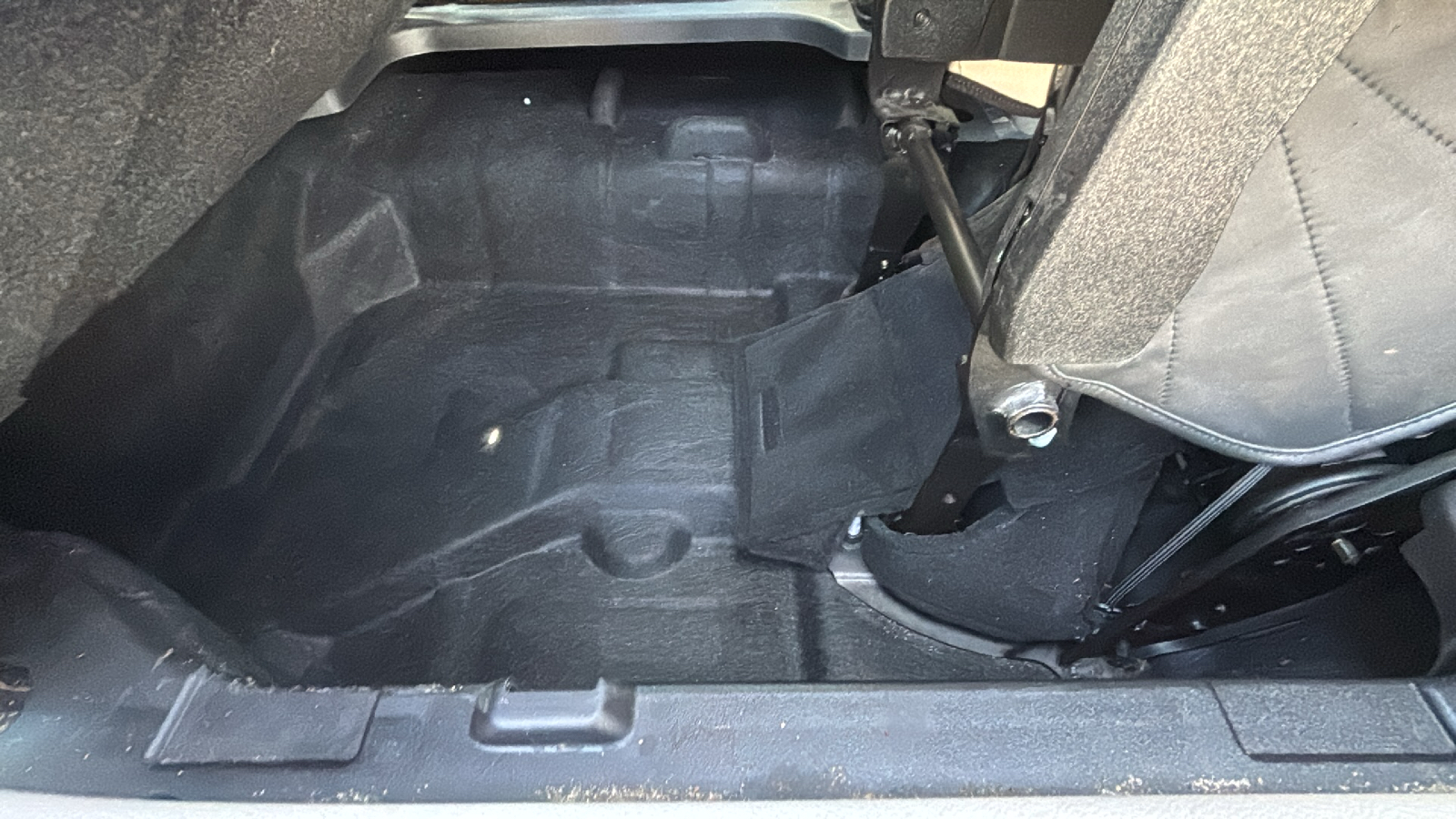 Car Connection Superstore - Used vehicle - MINIVAN CHRYSLER VOYAGER 2023