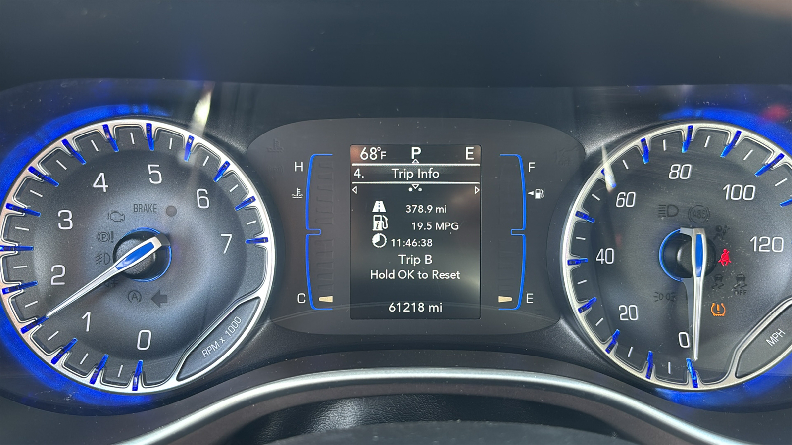 Car Connection Superstore - Used vehicle - MINIVAN CHRYSLER VOYAGER 2023