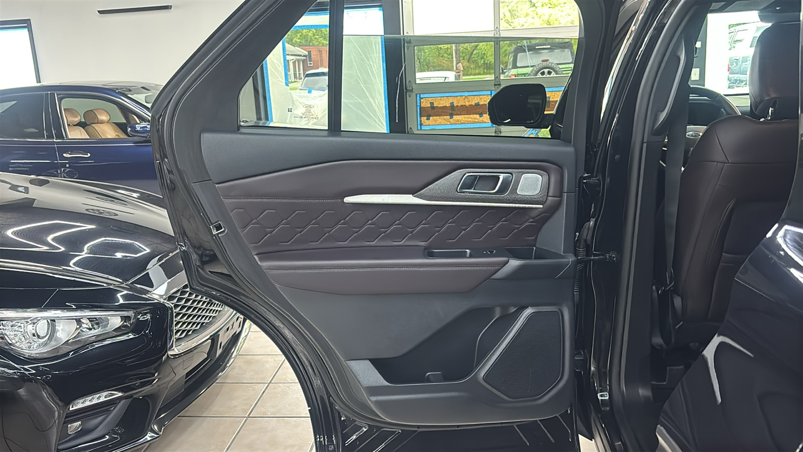 Car Connection Superstore - Used vehicle - SUV FORD EXPLORER 2025