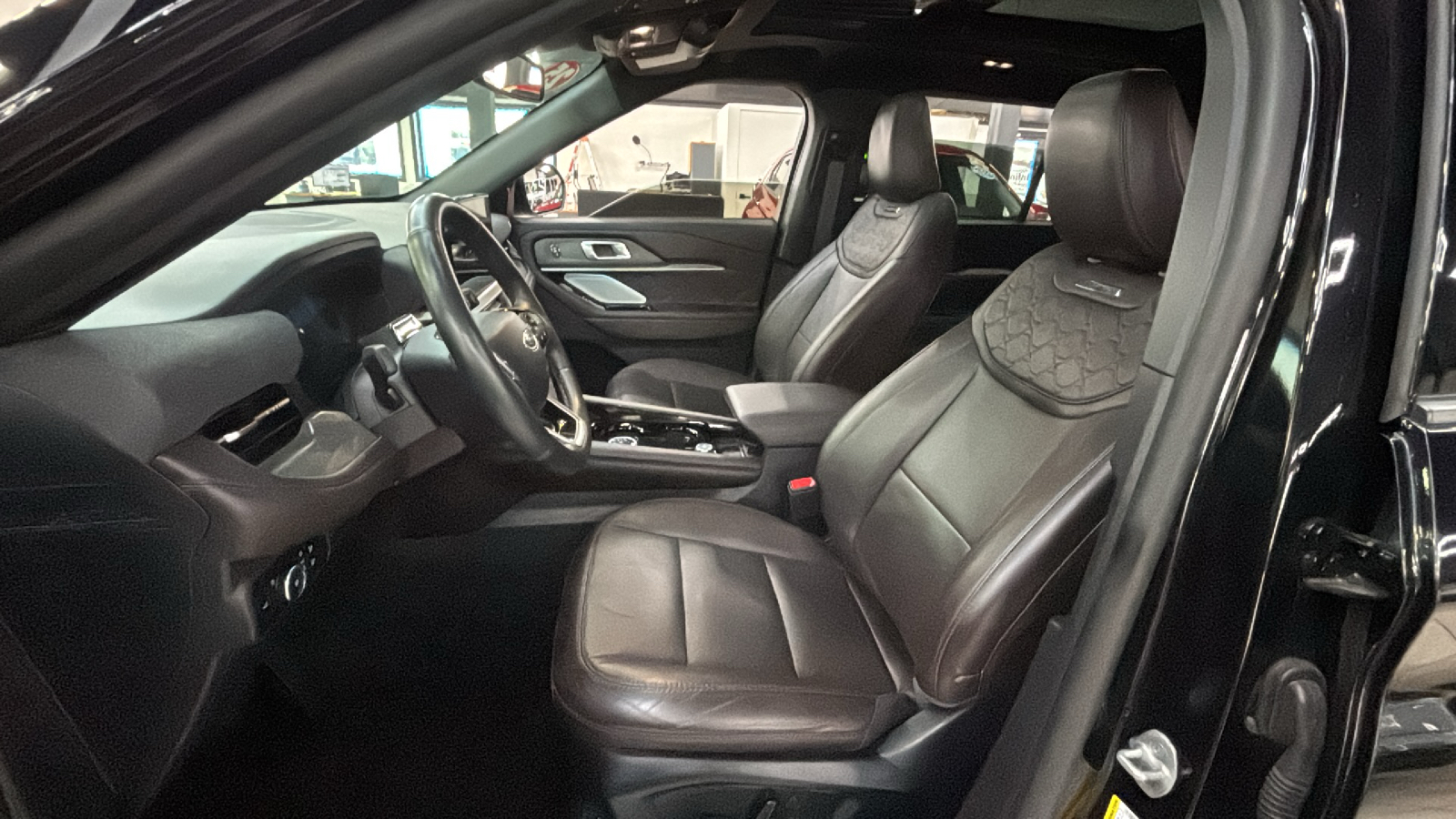 Car Connection Superstore - Used vehicle - SUV FORD EXPLORER 2025