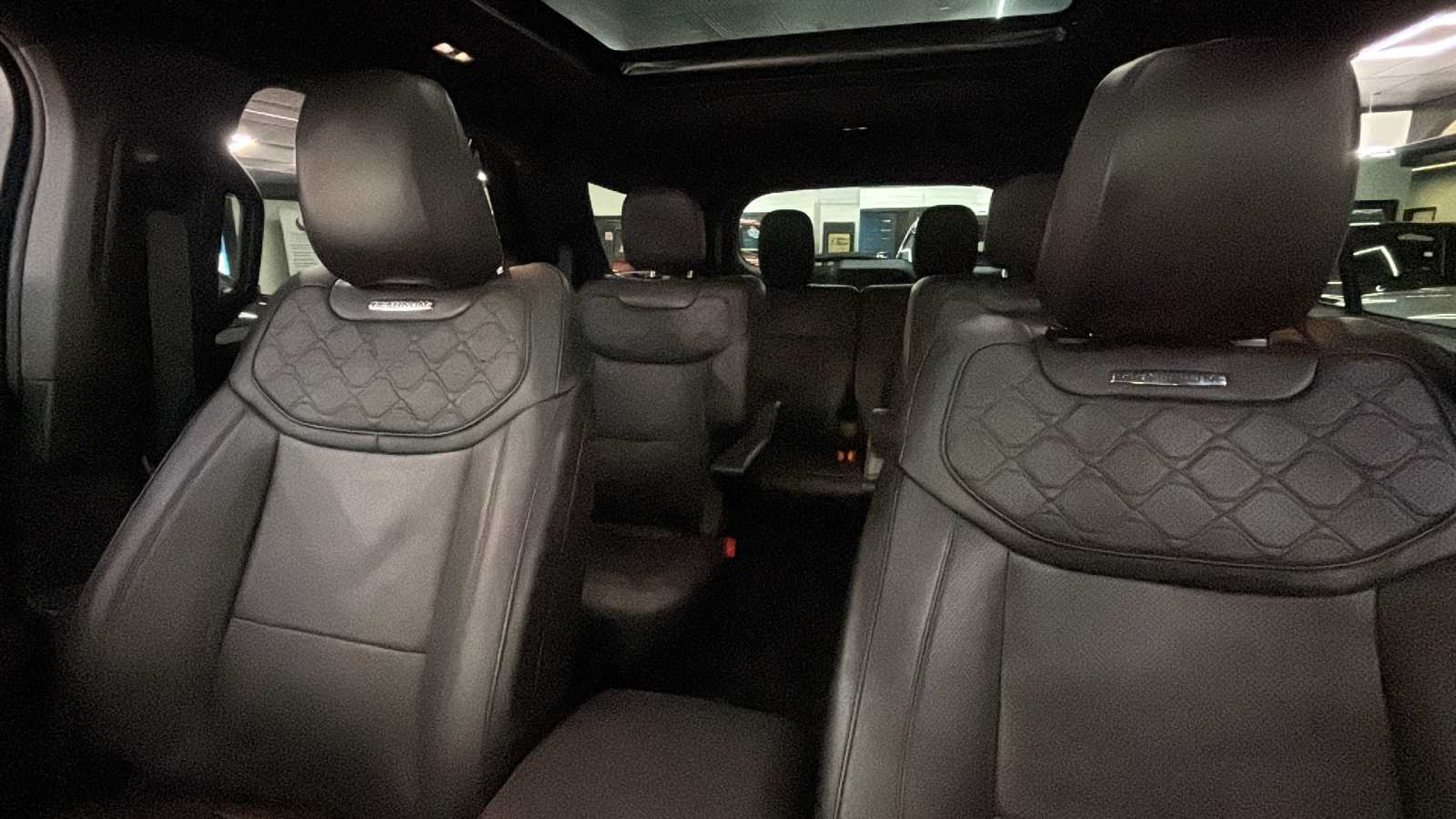Car Connection Superstore - Used vehicle - SUV FORD EXPLORER 2025