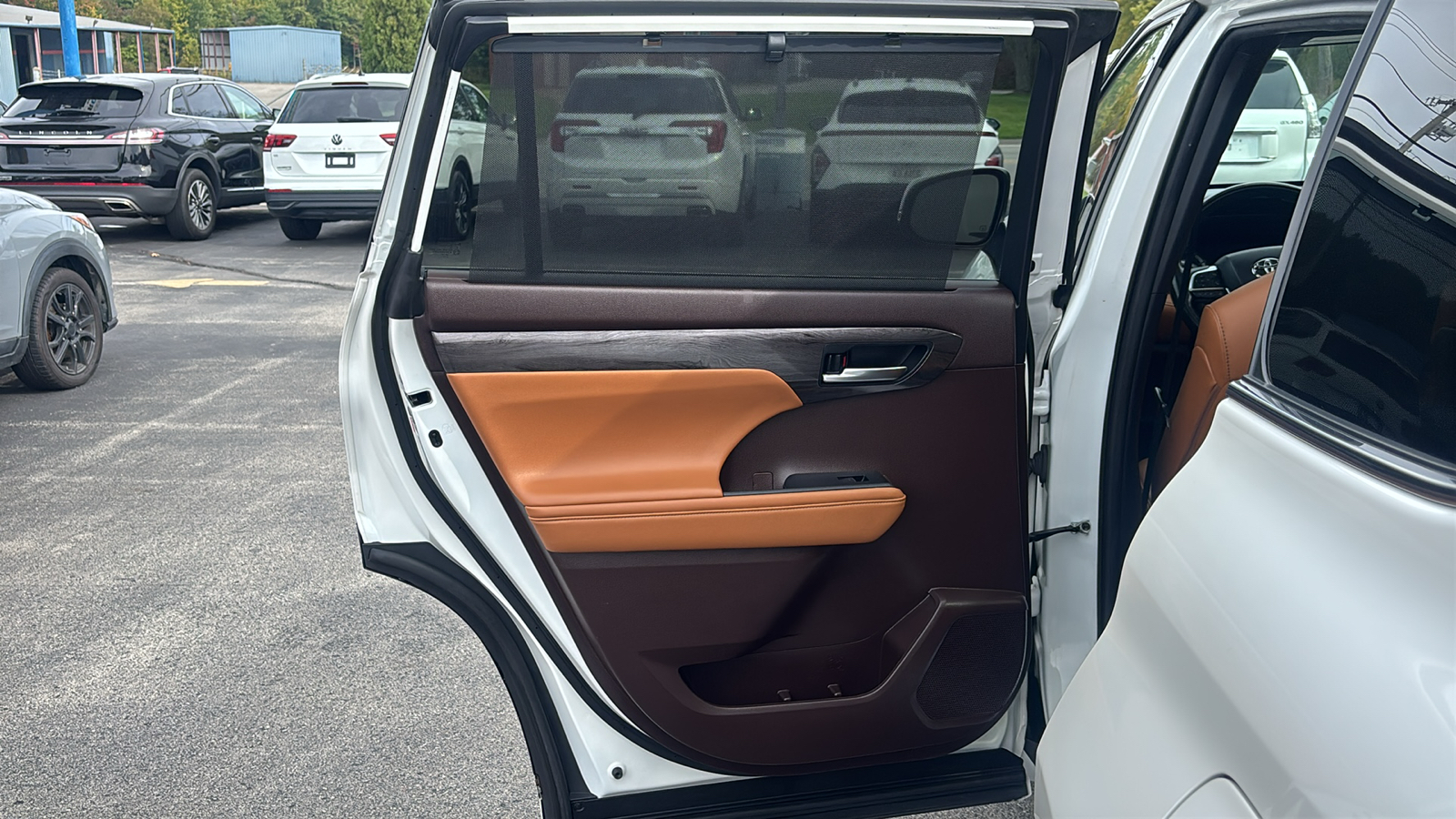 Car Connection Superstore - Used vehicle - SUV TOYOTA HIGHLANDER 2021