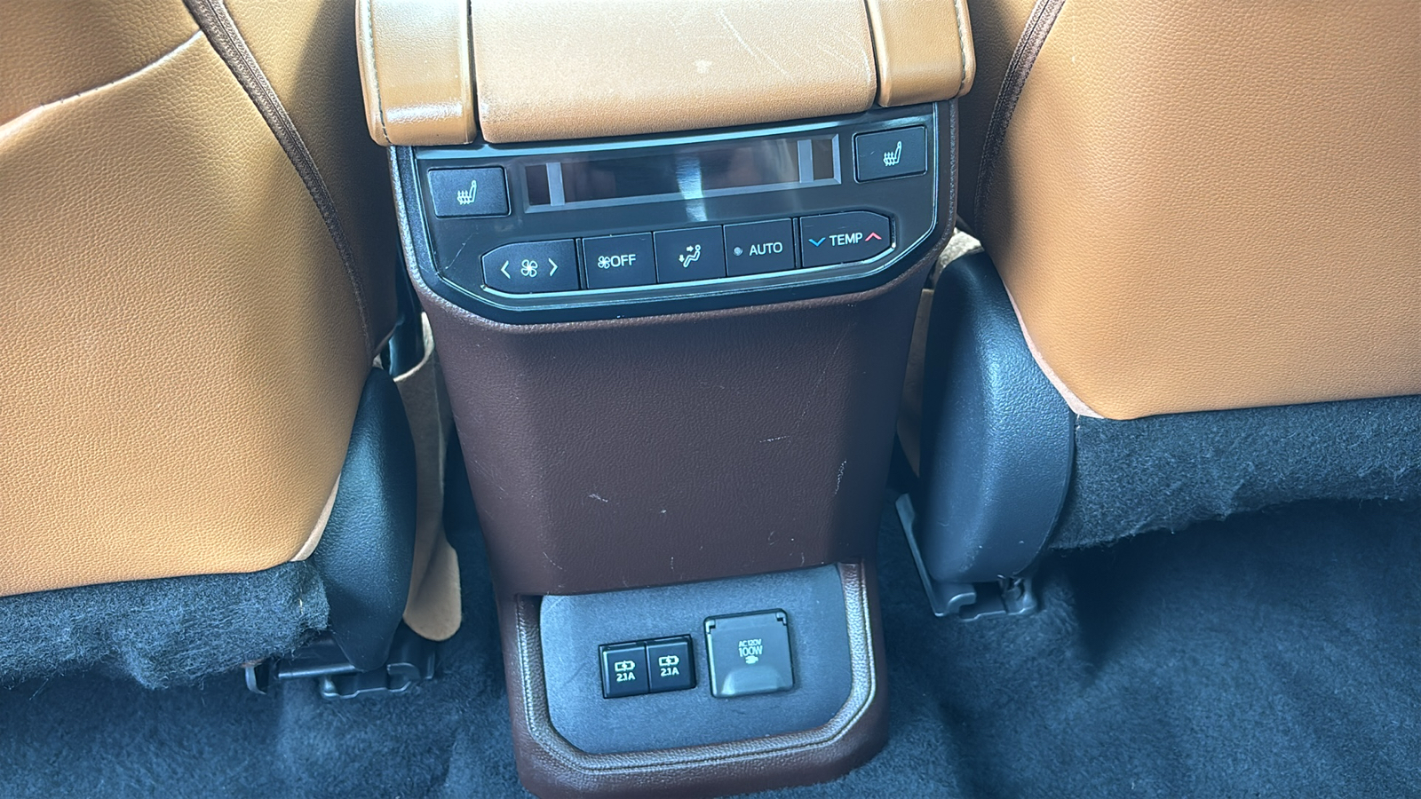 Car Connection Superstore - Used vehicle - SUV TOYOTA HIGHLANDER 2021