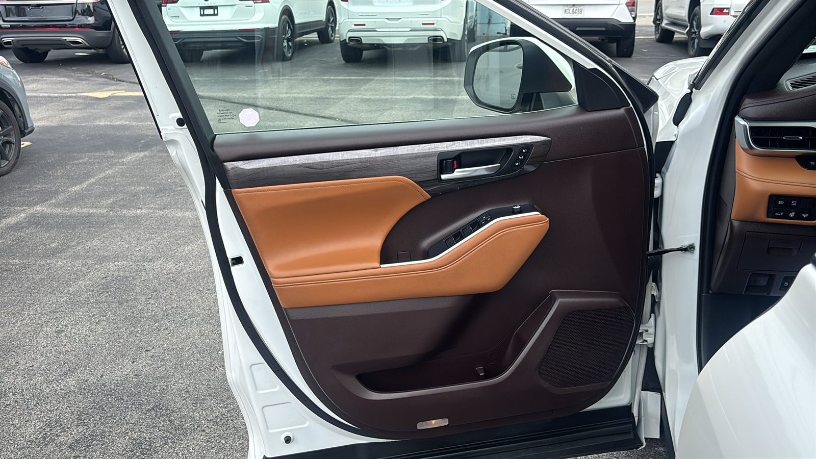 Car Connection Superstore - Used vehicle - SUV TOYOTA HIGHLANDER 2021