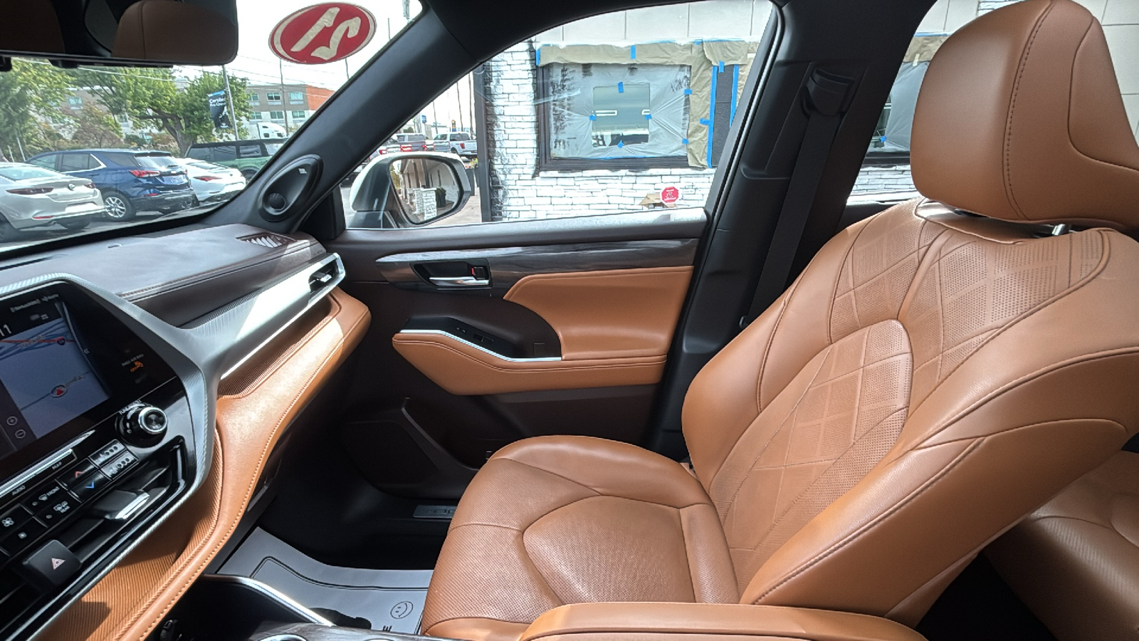 Car Connection Superstore - Used vehicle - SUV TOYOTA HIGHLANDER 2021