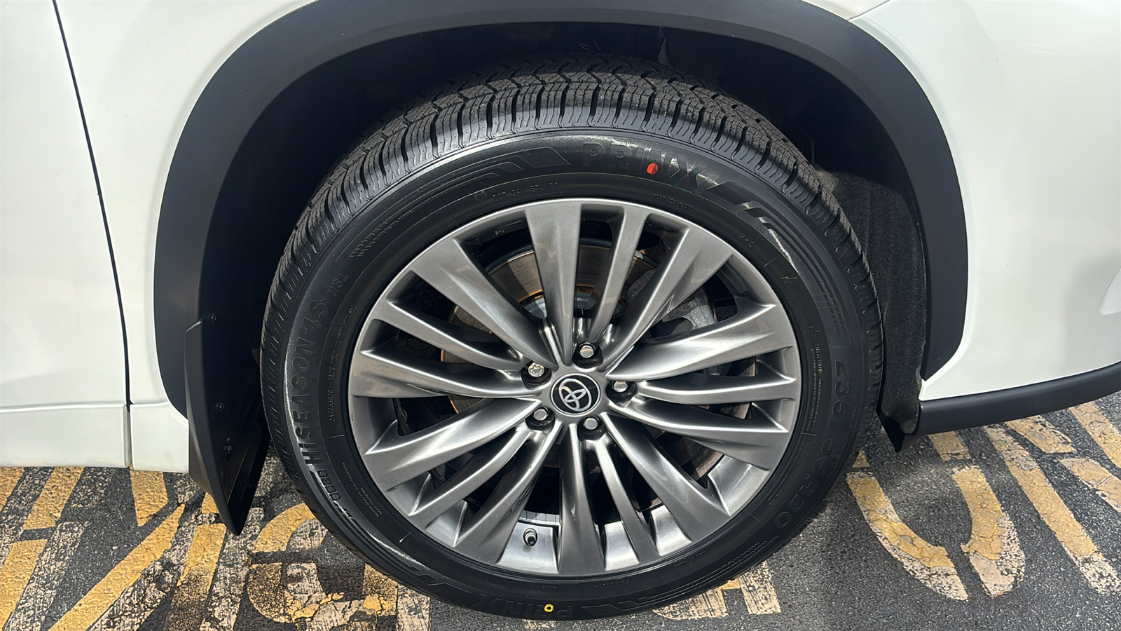 Car Connection Superstore - Used vehicle - SUV TOYOTA HIGHLANDER 2021