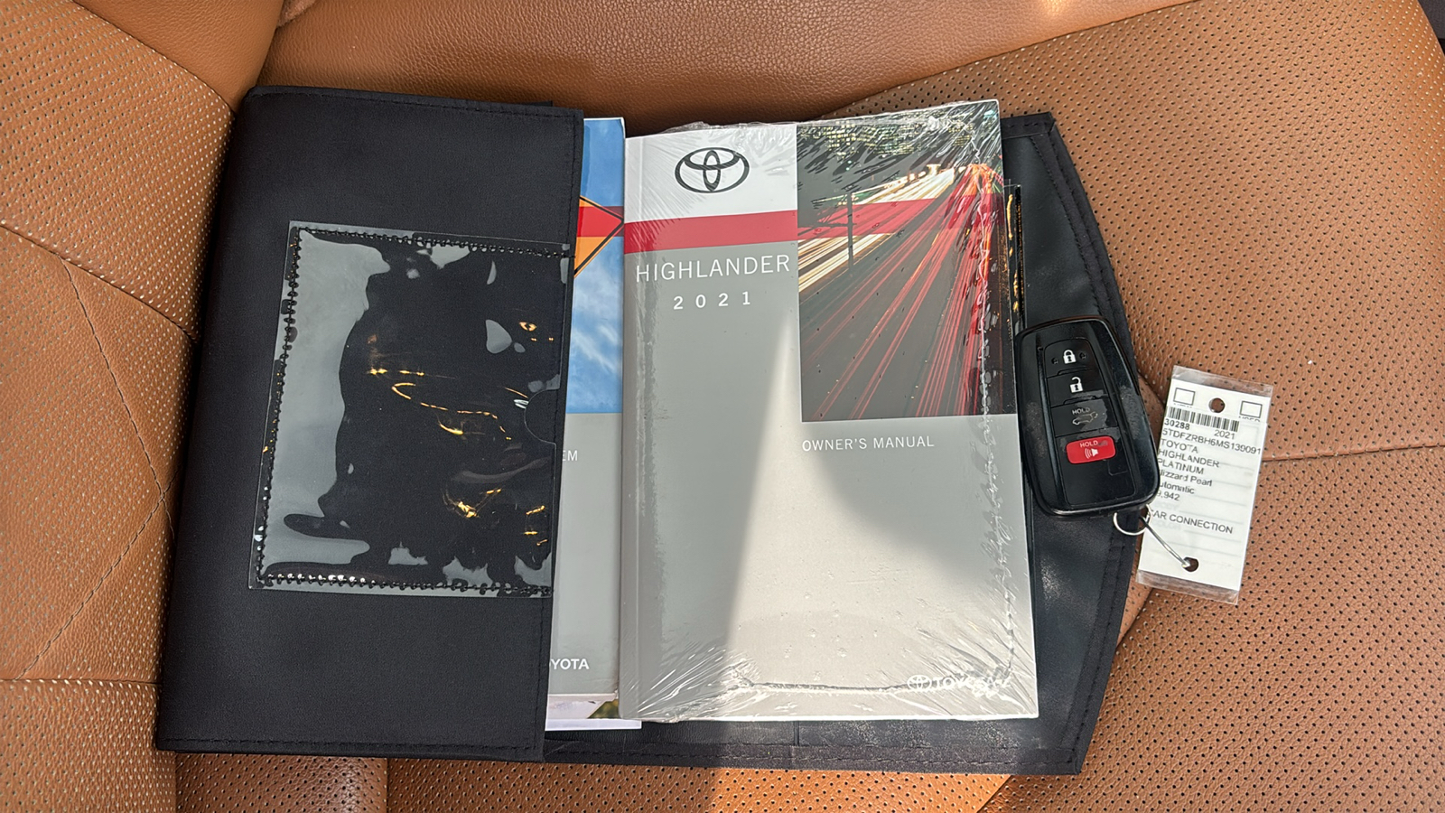 Car Connection Superstore - Used vehicle - SUV TOYOTA HIGHLANDER 2021