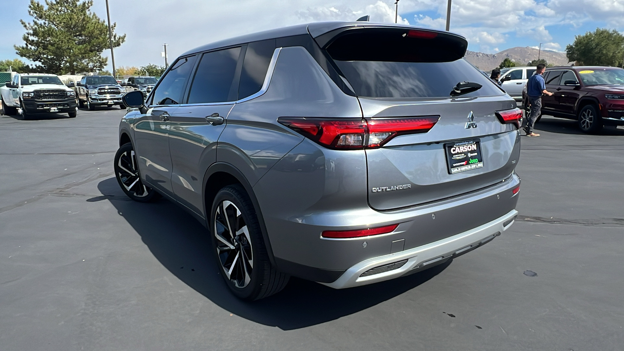 2022 Mitsubishi Outlander  5