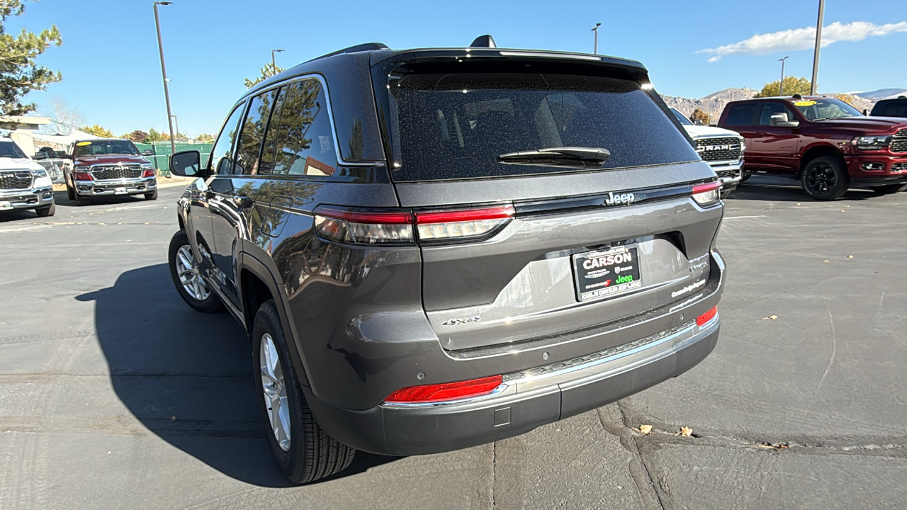 2023 Jeep Grand Cherokee Laredo 5