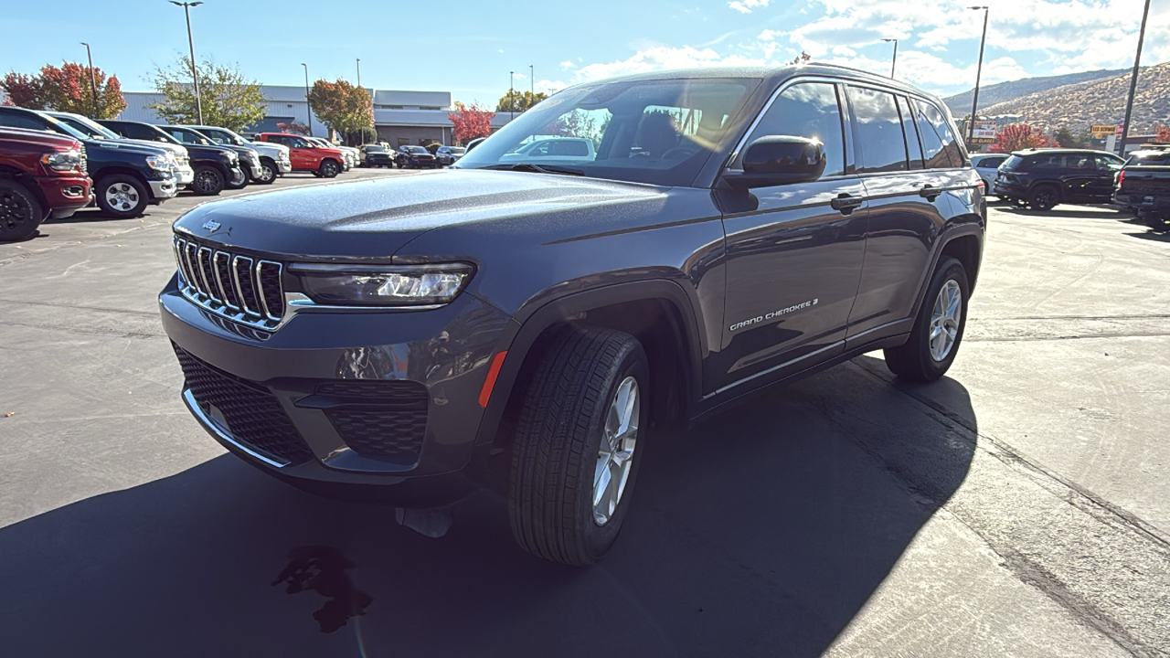 2023 Jeep Grand Cherokee Laredo 7