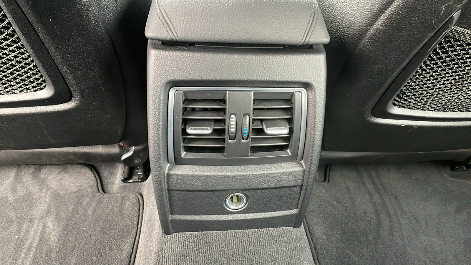 2019 BMW 330i xDrive 16