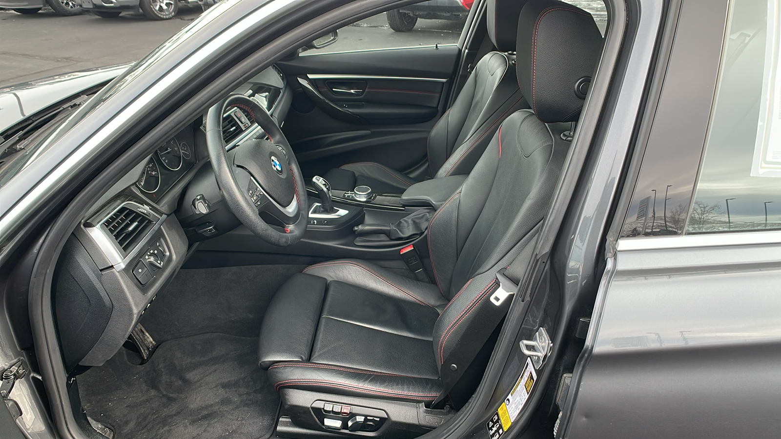2019 BMW 330i xDrive 32