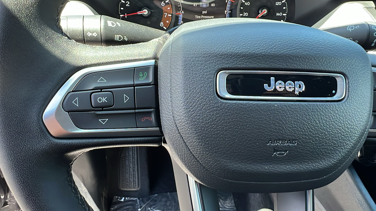 2024 Jeep Compass LATITUDE 4X4 30